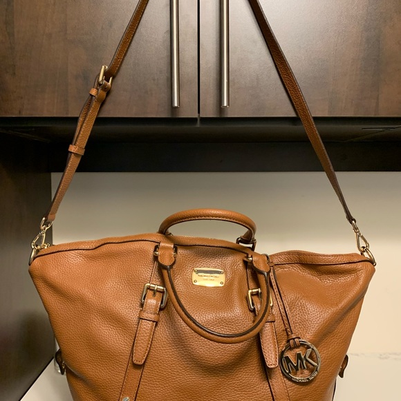 Michael Kors Large Bedford Slouchy Satchel - Picture 8 of 10